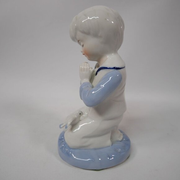 Porcelain Praying Boy Figurine With Dove By Sophia-Ann Vintage - Picture 2 of 9